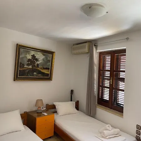 Rania's House Tatil Evi *